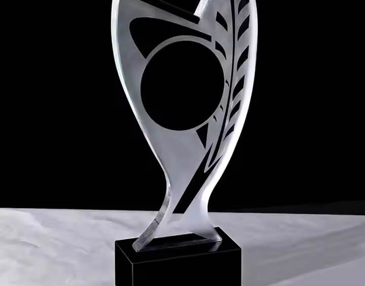 Personalized Crystal Glass Award Trophy design