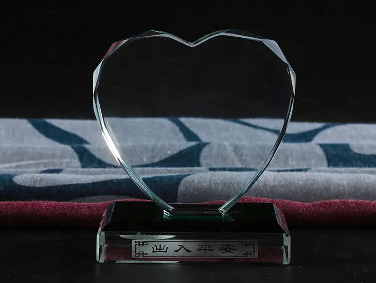 quality love heart shaped glass trophy