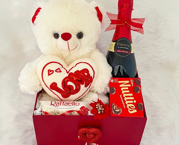 teddy valentine gift hamper